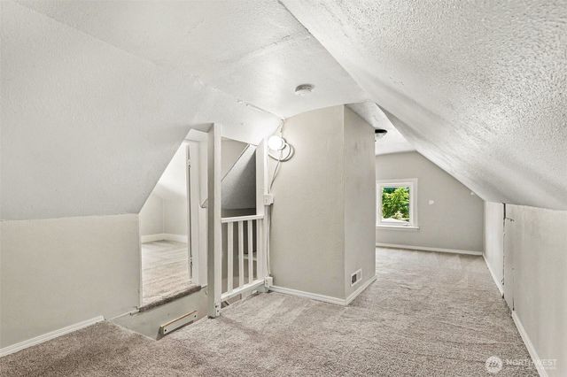 140 S Cambrian Avenue, Bremerton, WA 98312
