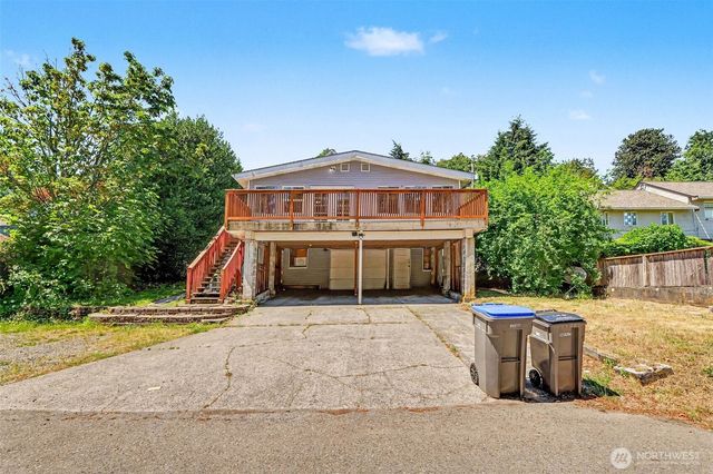 140 S Cambrian Avenue, Bremerton, WA 98312