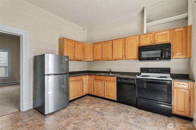 140 S Cambrian Avenue, Bremerton, WA 98312