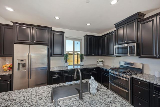 9327 Mystic Lake Aly, Sacramento, CA 95829