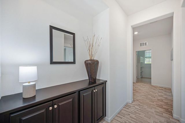 9327 Mystic Lake Aly, Sacramento, CA 95829