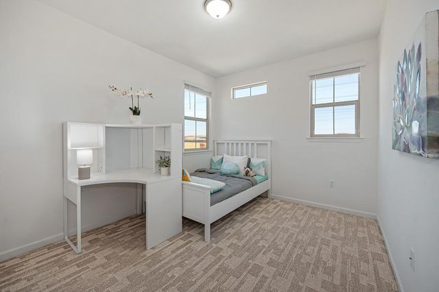9327 Mystic Lake Aly, Sacramento, CA 95829
