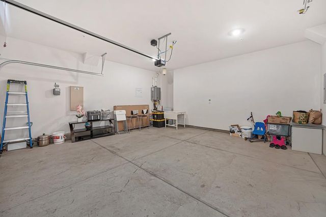 9327 Mystic Lake Aly, Sacramento, CA 95829