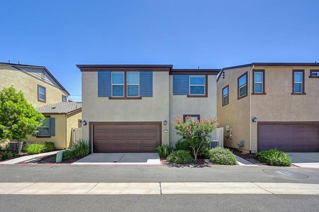 9327 Mystic Lake Aly, Sacramento, CA 95829