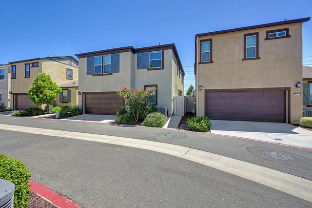 9327 Mystic Lake Aly, Sacramento, CA 95829