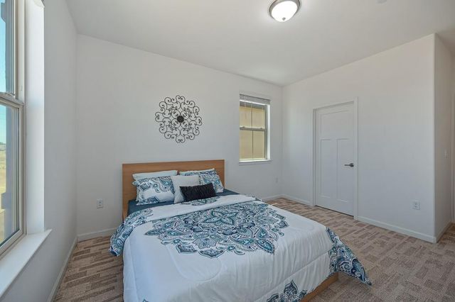 9327 Mystic Lake Aly, Sacramento, CA 95829