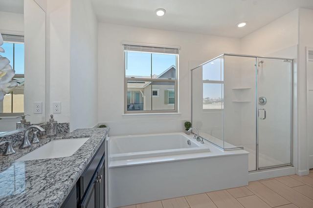 9327 Mystic Lake Aly, Sacramento, CA 95829