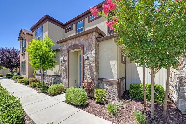 9327 Mystic Lake Aly, Sacramento, CA 95829