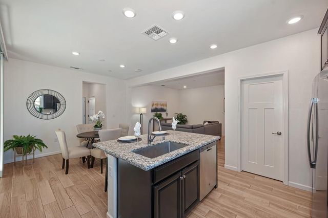 9327 Mystic Lake Aly, Sacramento, CA 95829