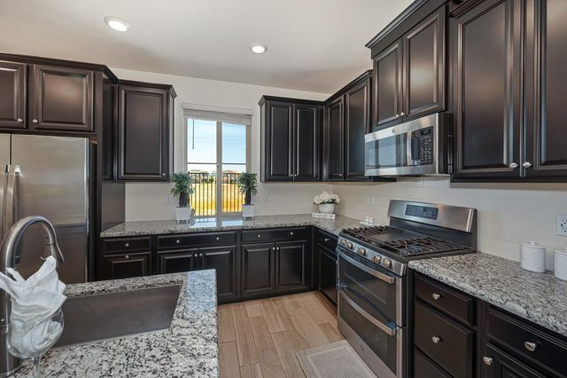 9327 Mystic Lake Aly, Sacramento, CA 95829