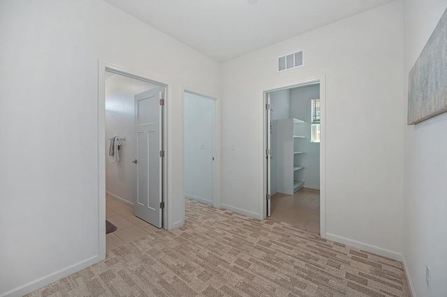 9327 Mystic Lake Aly, Sacramento, CA 95829