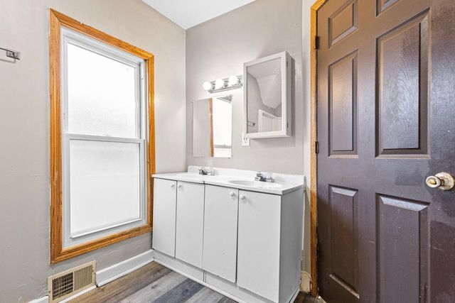 5403 N 37th STREET, Milwaukee, WI 53209