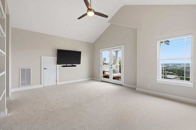 7020 Clifton LN, Austin, TX 78746