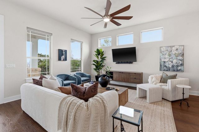 7020 Clifton LN, Austin, TX 78746