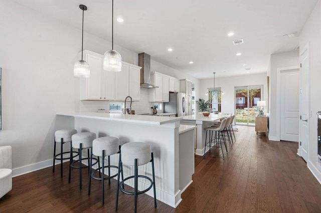 7020 Clifton LN, Austin, TX 78746