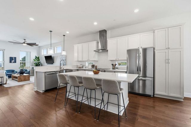 7020 Clifton LN, Austin, TX 78746