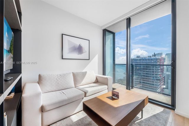 398 NE 5th St 4616, Miami, FL 33132