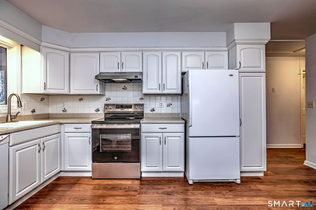 3 Behrens Terrace 3, Monroe, CT 06468