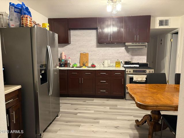 7721 N 63RD Avenue, Glendale, AZ 85301