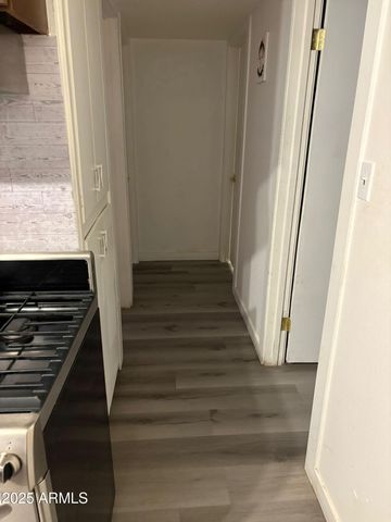 7721 N 63RD Avenue, Glendale, AZ 85301