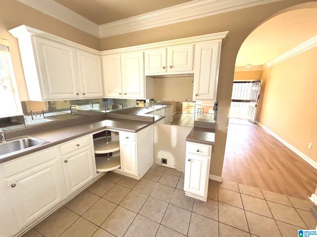 5081 CANTEBURY COURT, Center Point, AL 35215