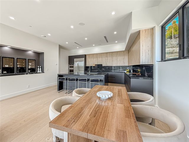 5134 Medina, Woodland Hills, CA 91364