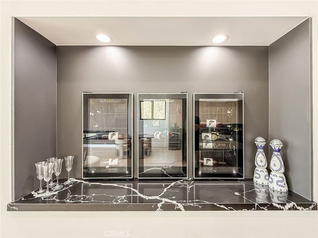 5134 Medina, Woodland Hills, CA 91364