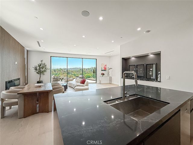 5134 Medina, Woodland Hills, CA 91364