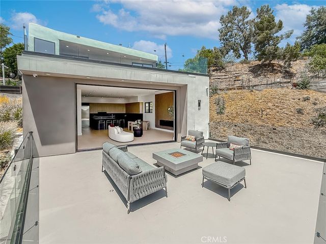 5134 Medina, Woodland Hills, CA 91364