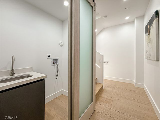 5134 Medina, Woodland Hills, CA 91364