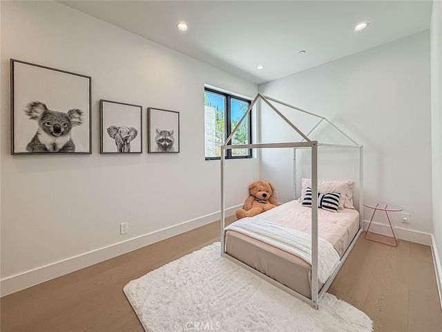 5134 Medina, Woodland Hills, CA 91364