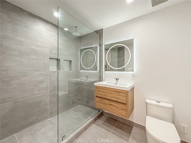 5134 Medina, Woodland Hills, CA 91364