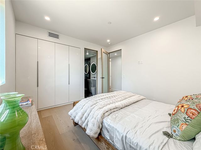 5134 Medina, Woodland Hills, CA 91364