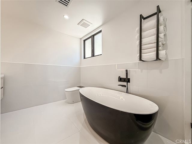 5134 Medina, Woodland Hills, CA 91364