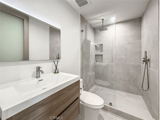 5134 Medina, Woodland Hills, CA 91364