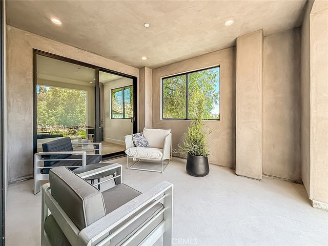 5134 Medina, Woodland Hills, CA 91364
