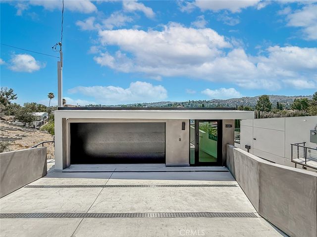 5134 Medina, Woodland Hills, CA 91364