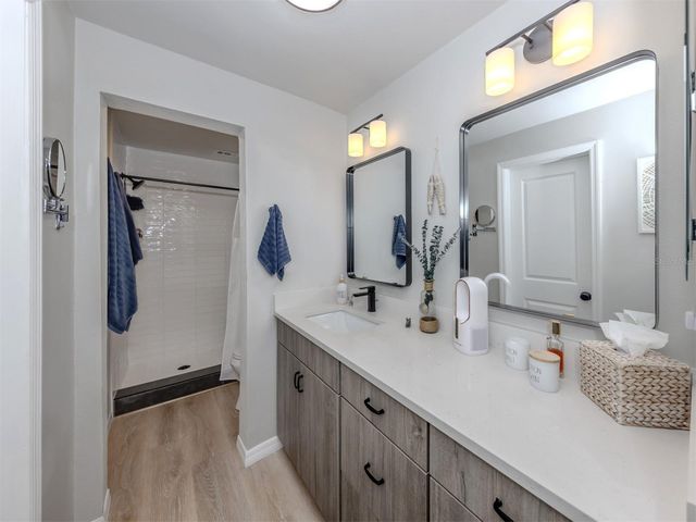 400 MISSION TRAIL E D, Venice, FL 34285