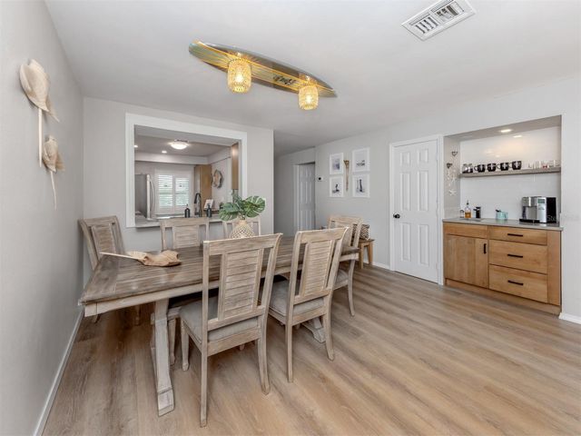 400 MISSION TRAIL E D, Venice, FL 34285