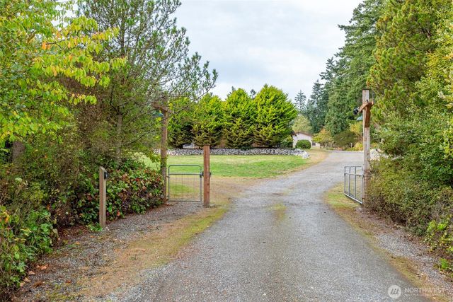 2049 Zylstra Road, Oak Harbor, WA 98277
