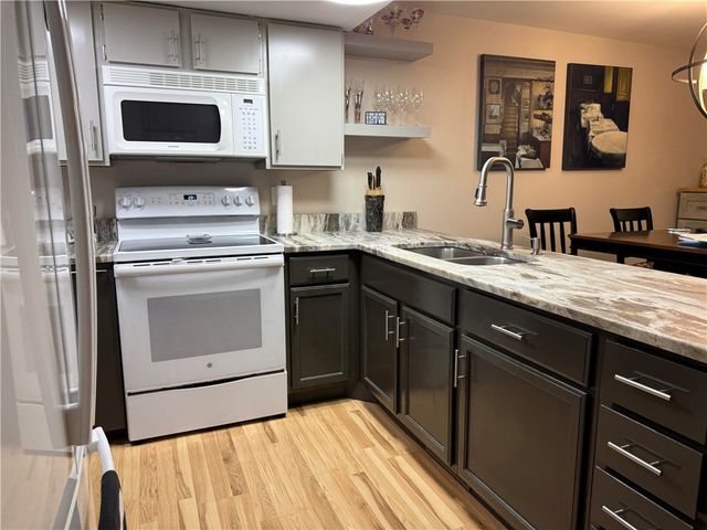 560 S Flagship Drive 7, Salem, SC 29676