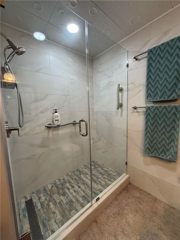 560 S Flagship Drive 7, Salem, SC 29676