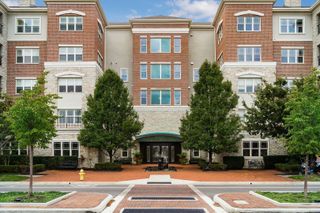 3175 Tremont Road, 504, Columbus, OH 43221