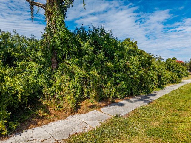 31 W SEMINOLE DRIVE, Venice, FL 34293