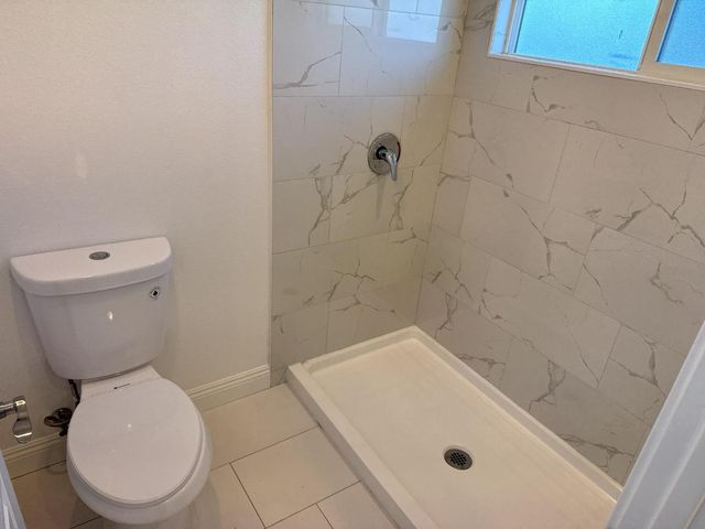 561 Jason Dr, Turlock, CA 95380