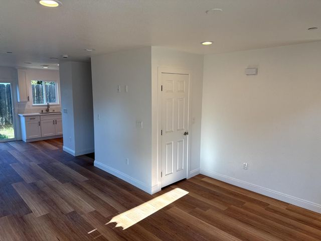 561 Jason Dr, Turlock, CA 95380