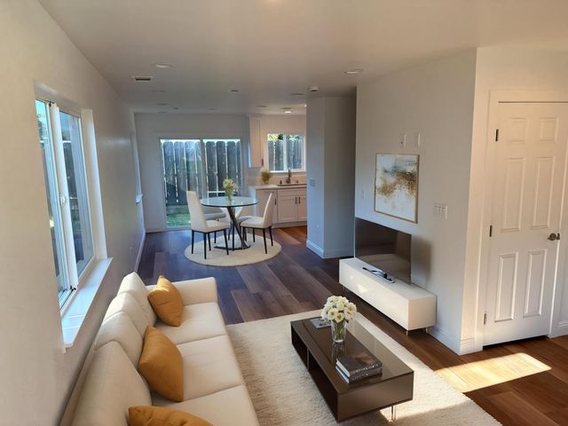 561 Jason Dr, Turlock, CA 95380