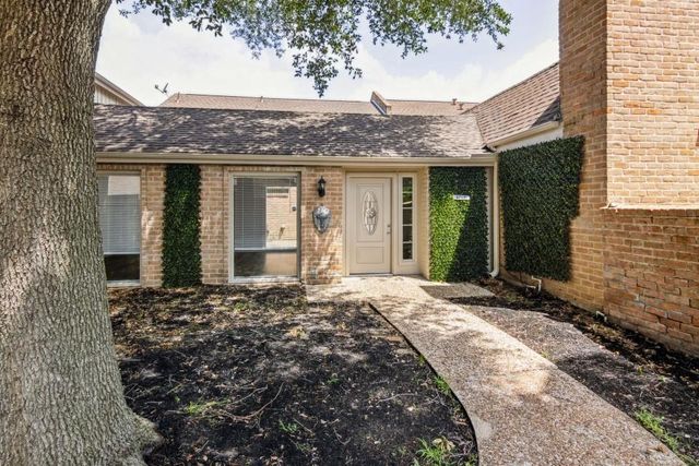 4710 N Cashel Circle, Houston, TX 77069