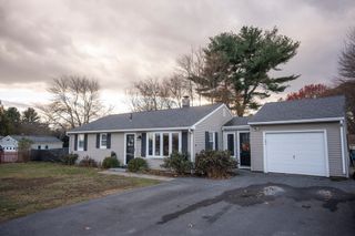 64 Elizabeth Rd, Billerica, MA 01821