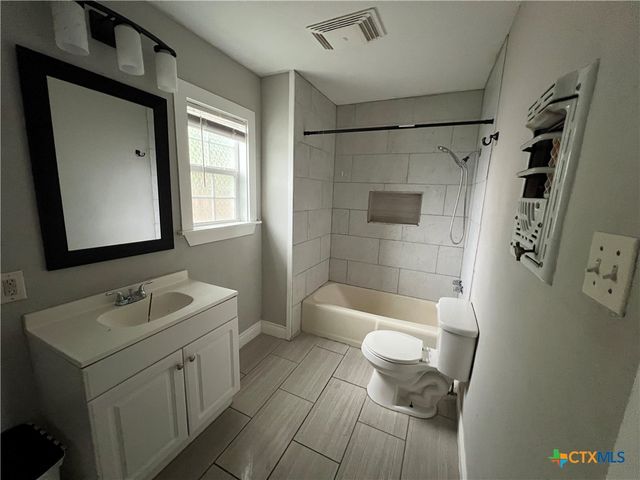 607 N Cleveland Street, Victoria, TX 77901